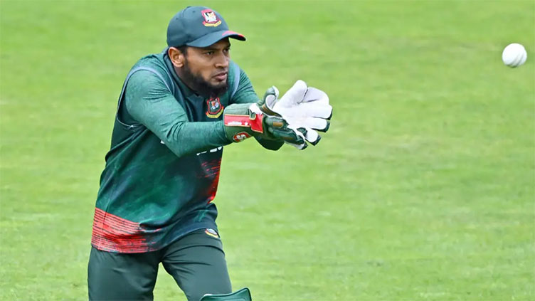 Mushfiqur managed out of Test series against Sri Lanka with cracked thumb