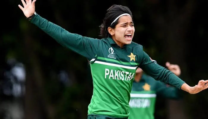 Fatima Sana to return home from World Cup after father's demise