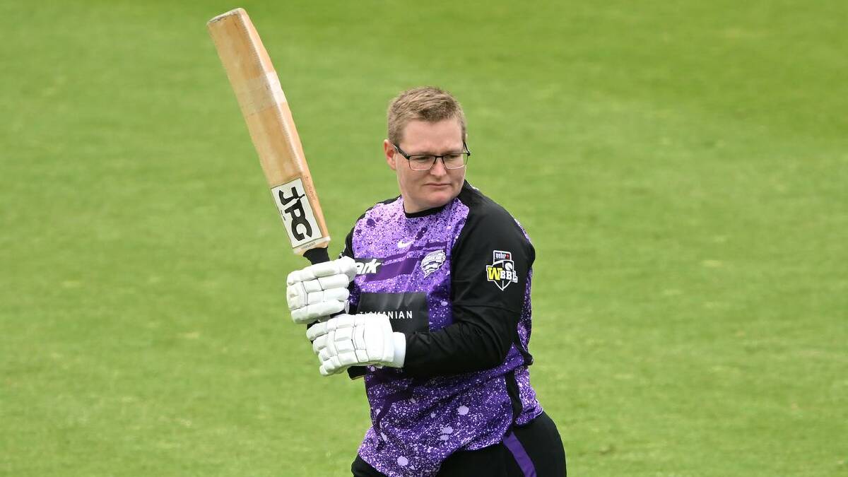 Lizelle Lee back to back tons help Hobart Hurricanes to the top