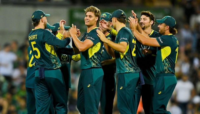 Spencer Johnson five-fer help Australia clinch T20I series