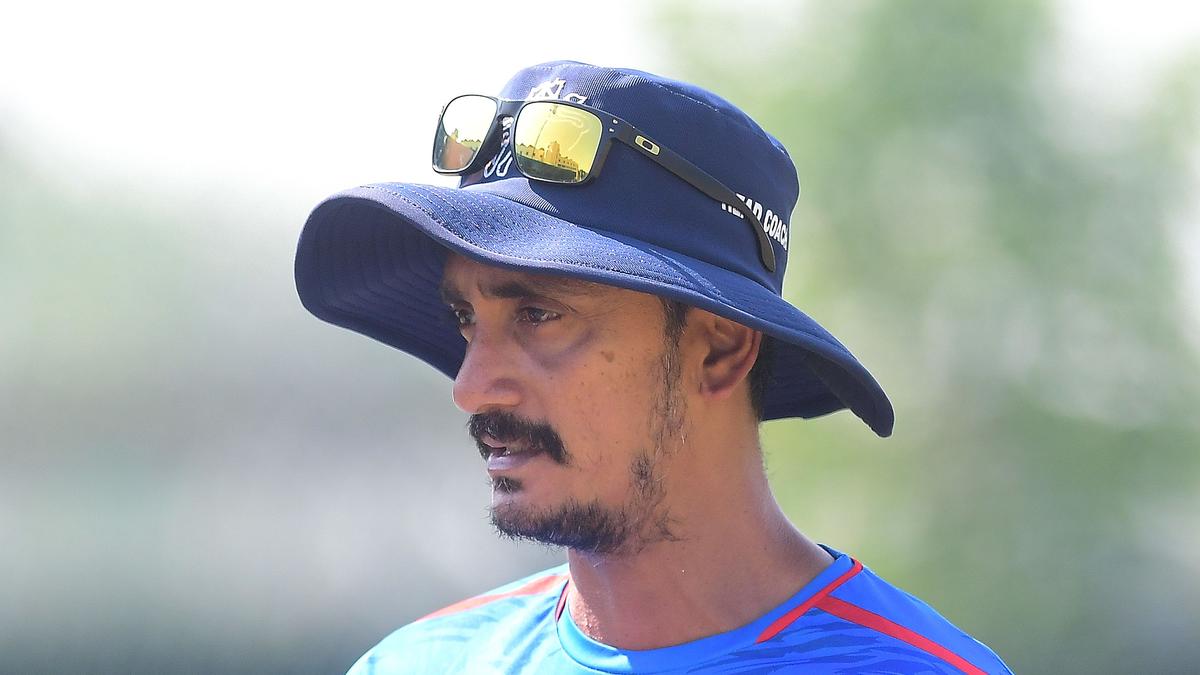 Omkar Salvi named RCB men's bowling coach