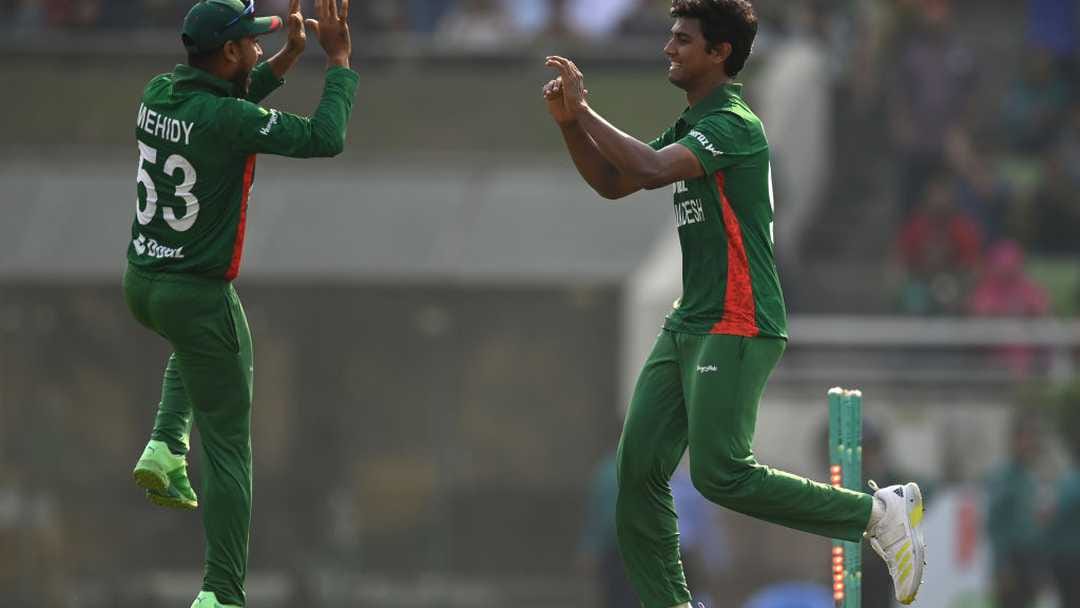 Mahmud's last over assists Bangladesh with enduring Powell's barrage