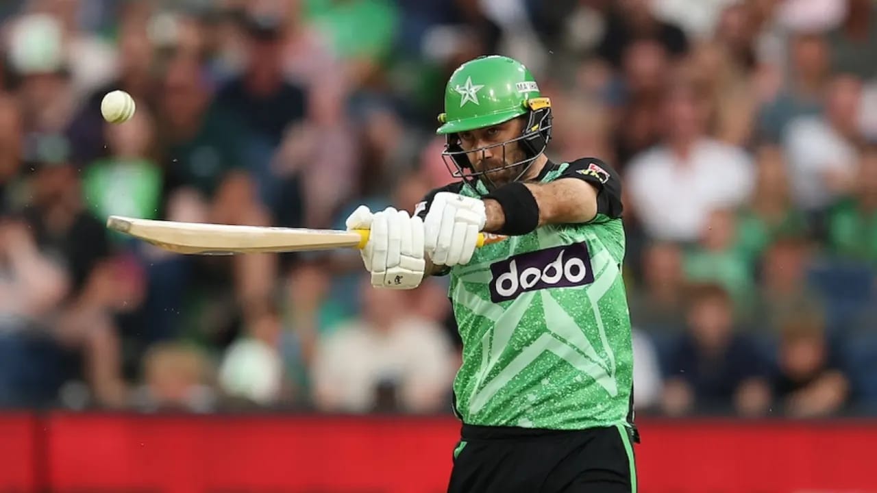 Sizzling Glenn Maxwell powers Stars into the knockout