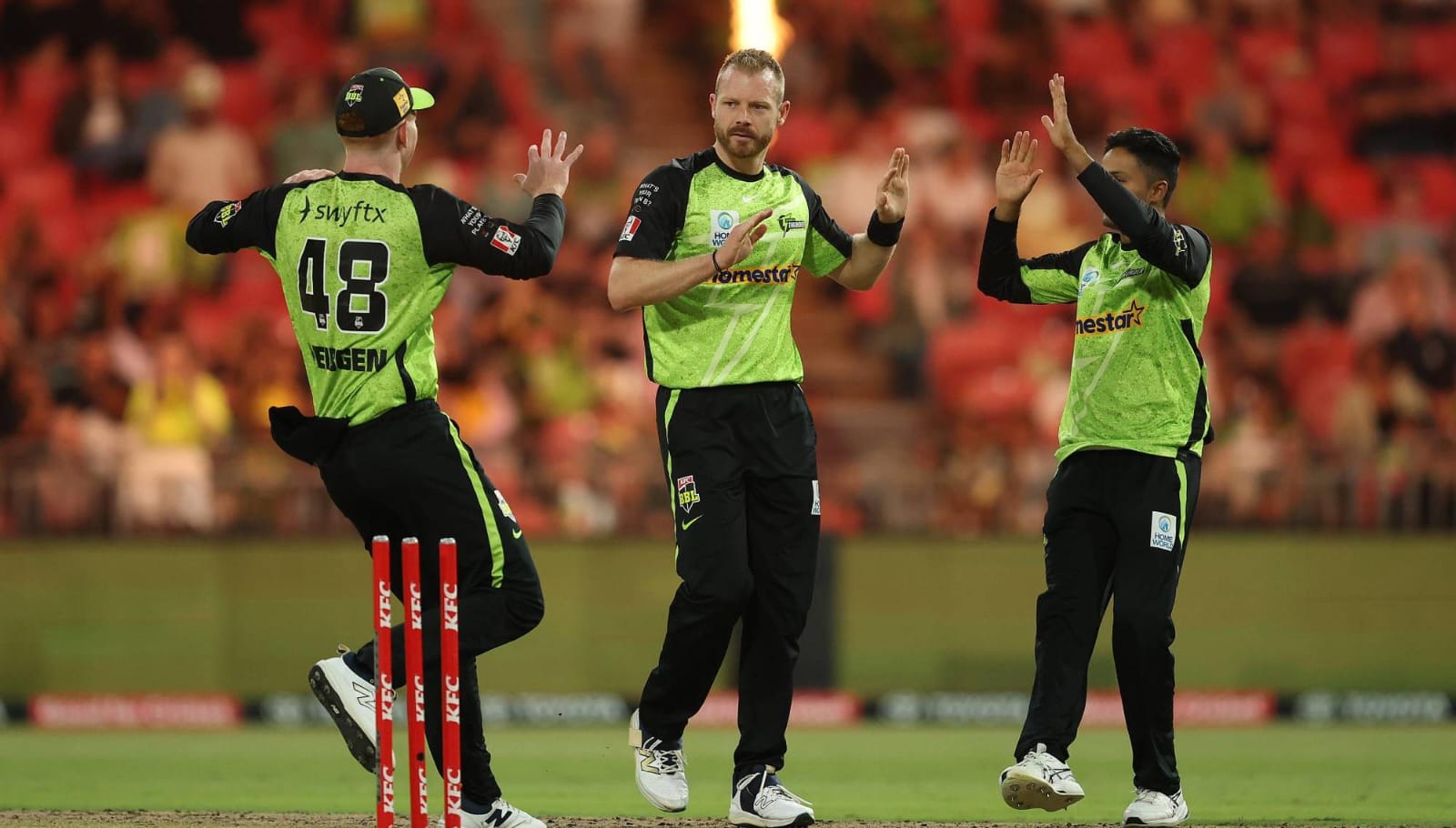 Nathan McAndrew takes five wickets for knock stars out, Sydney Thunder set up for challenger round vs Sydney Sixers