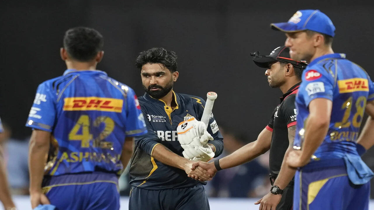 Rain-Shortened Match Ends in Drama as Gujarat Wins