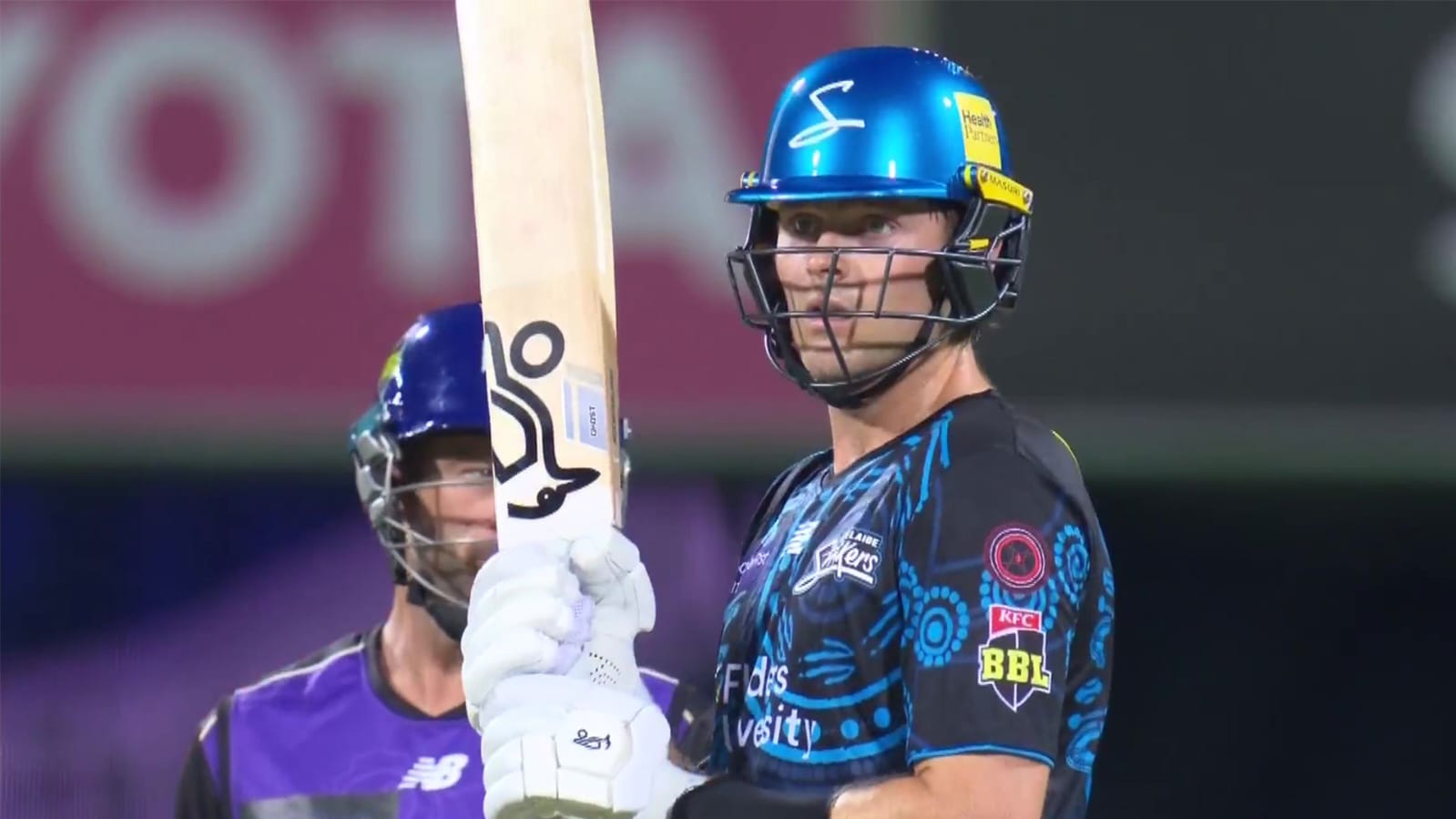 Hurricanes Ease Past Strikers Despite Liam Scott's 91*