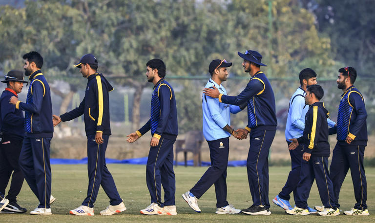 Punjab crush MP to enter VHT semis