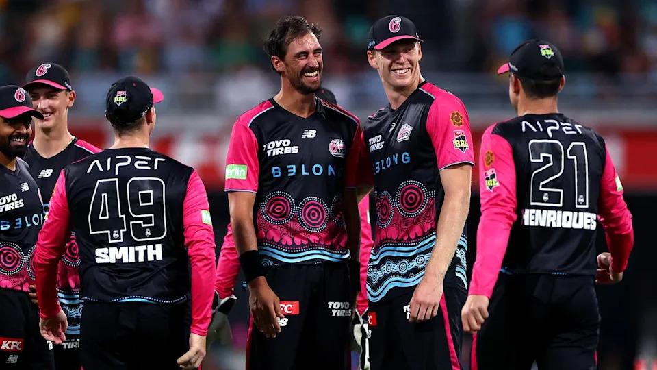 Starc's Career-Best Figures Help Sixers Reach BBL Qualifier