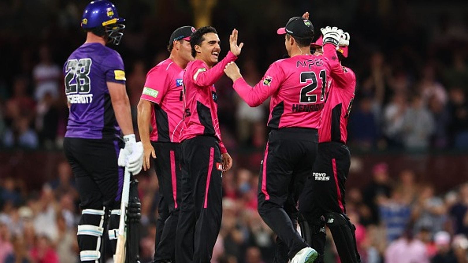 Sydney Sixers Storm into BBL Final with Smith's Heroics