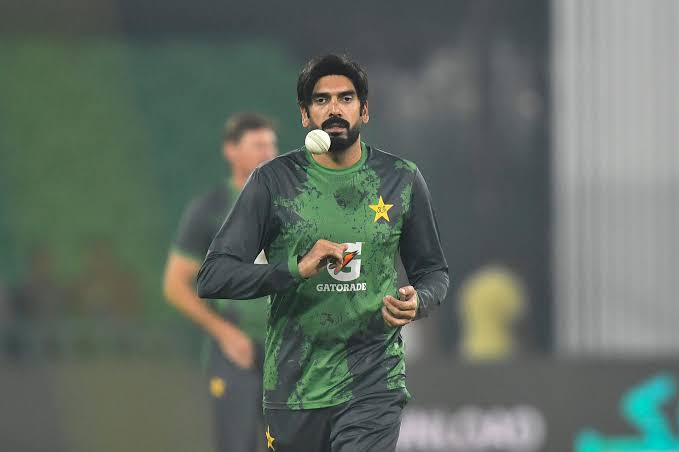 Warwickshire Bolster Spin Attack with Usman Tariq Signing