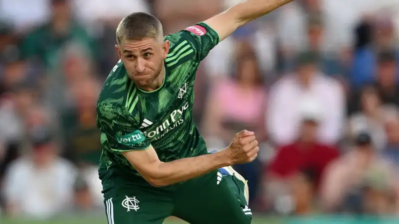 Olly Stone holds nerve as Nottinghamshire seal one-run victory