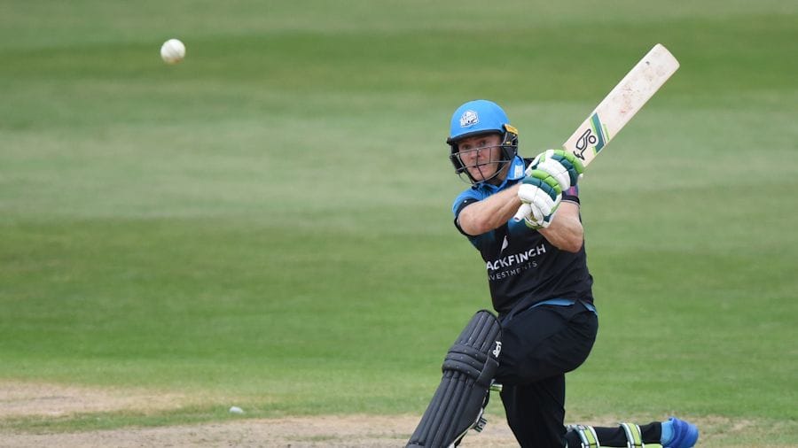 Leicestershire snatch win after Cox, de Swardt dig deep