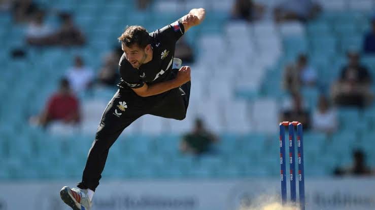 Patel lays the platform, Lawes delivers the knockout for Surrey