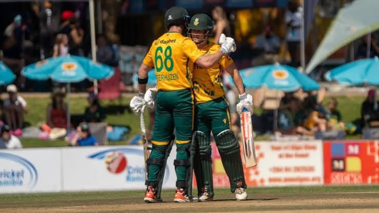 South Africa cruise past Zimbabwe to secure tri-series title