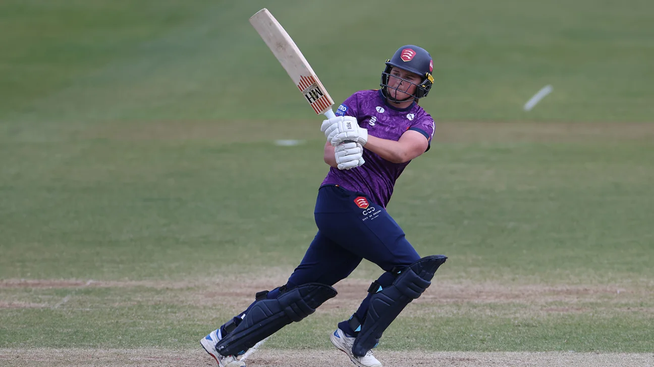 Scrivens, Grewcock star as Essex end losing streak