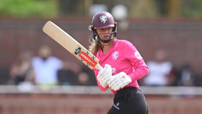Jess Hazell shines as Somerset keep play-off hopes alive