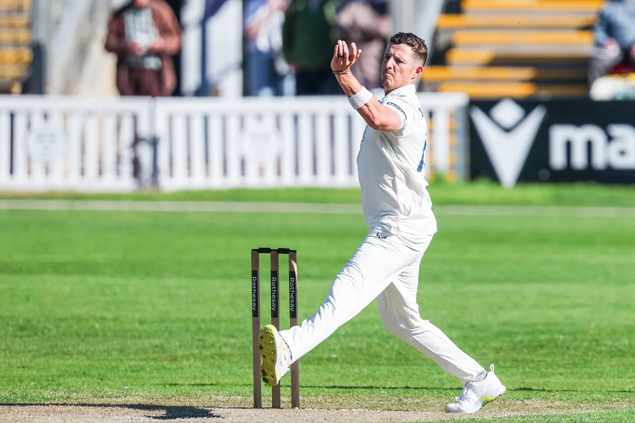Sussex sign seamer Keith Dudgeon on two-year deal